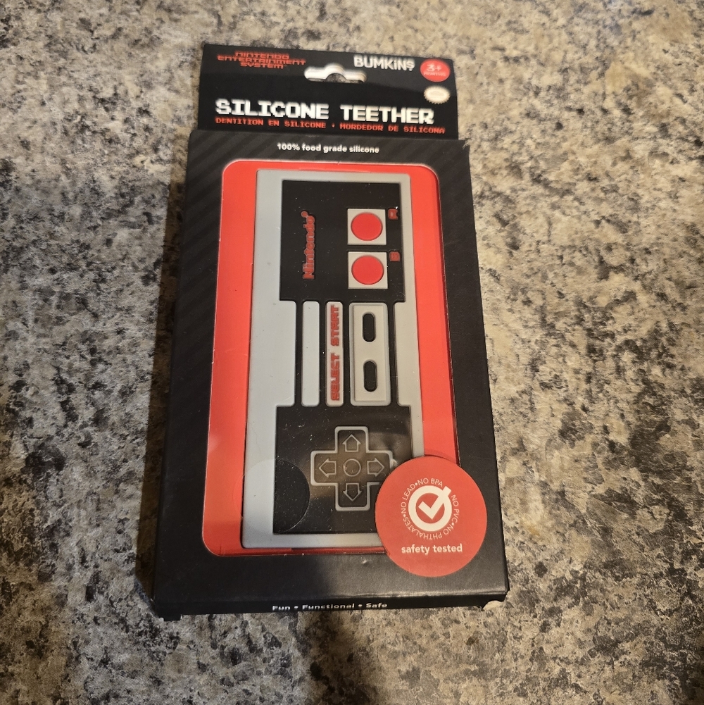 Brand New Box Bumkins Nintendo NES Game Controller Silicone Baby Teether